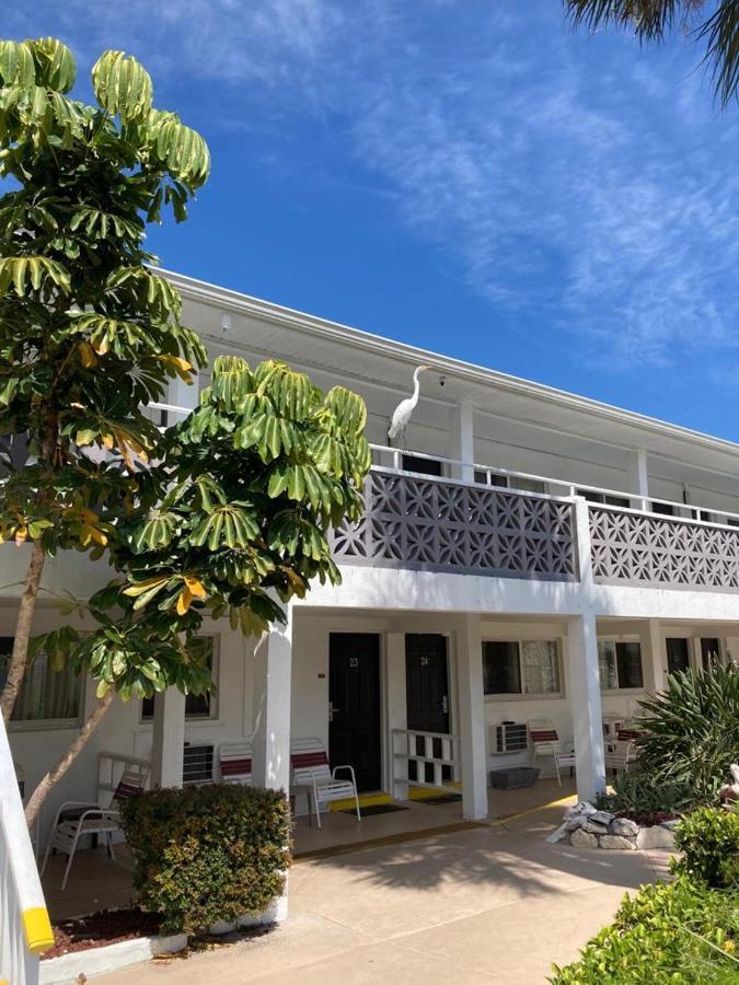 Holiday Isles Resort Madeira Beach Exterior foto
